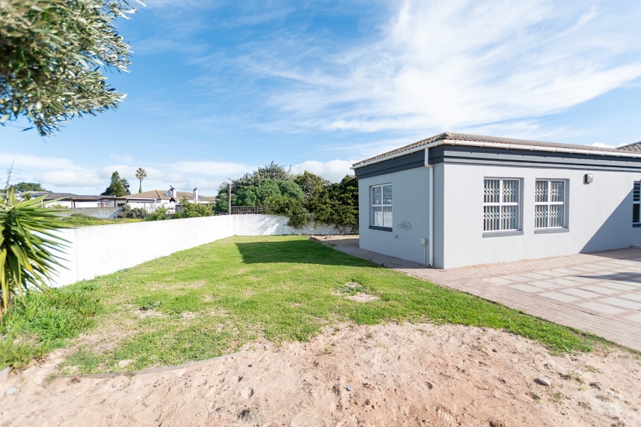 4 Bedroom Property for Sale in Country Club Western Cape